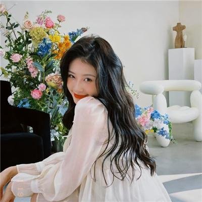 梨花落尽又逢君